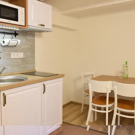 Haz A Tonal Apartment *